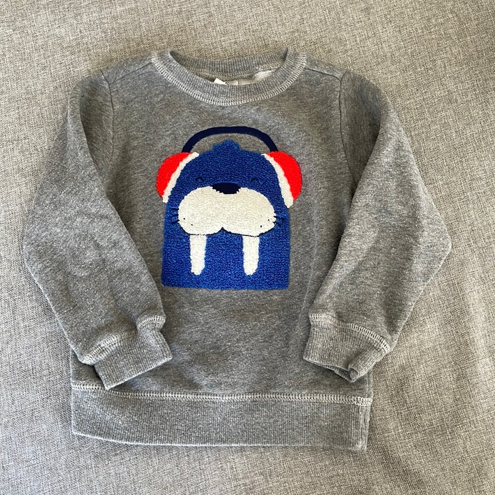 Sweatshirt